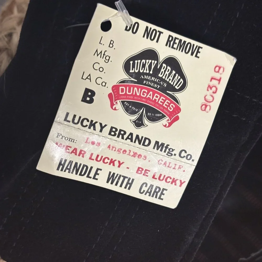 Lucky Brand Black Velvet Newsboy Cap With Button Detail - Picture 6 of 7